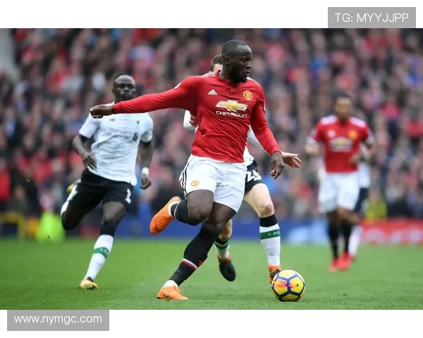 卢卡库的崛起与挑战：从天才少年到足坛巨星的奋斗历程